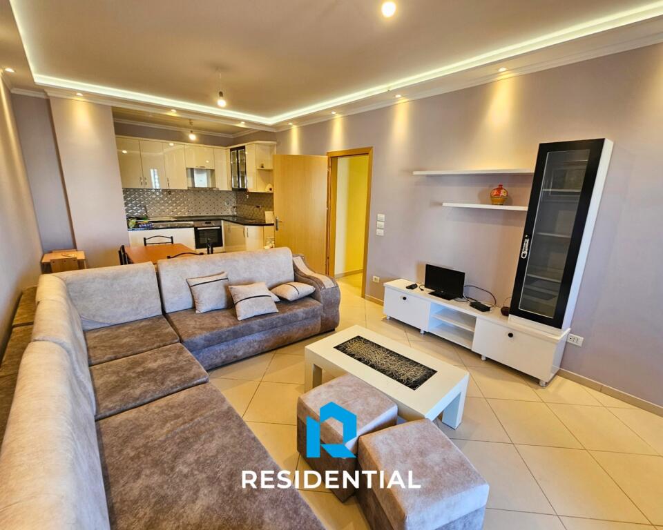 Ne Astir, Jepet Me Qira Apartament 2+1+2 I Mobiluar!