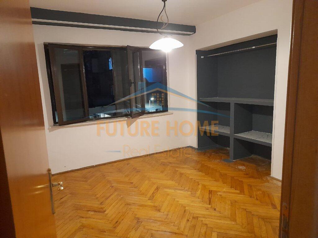 Rent, Apartment 1+1, For offices and AirBnB at Piazza, Center.