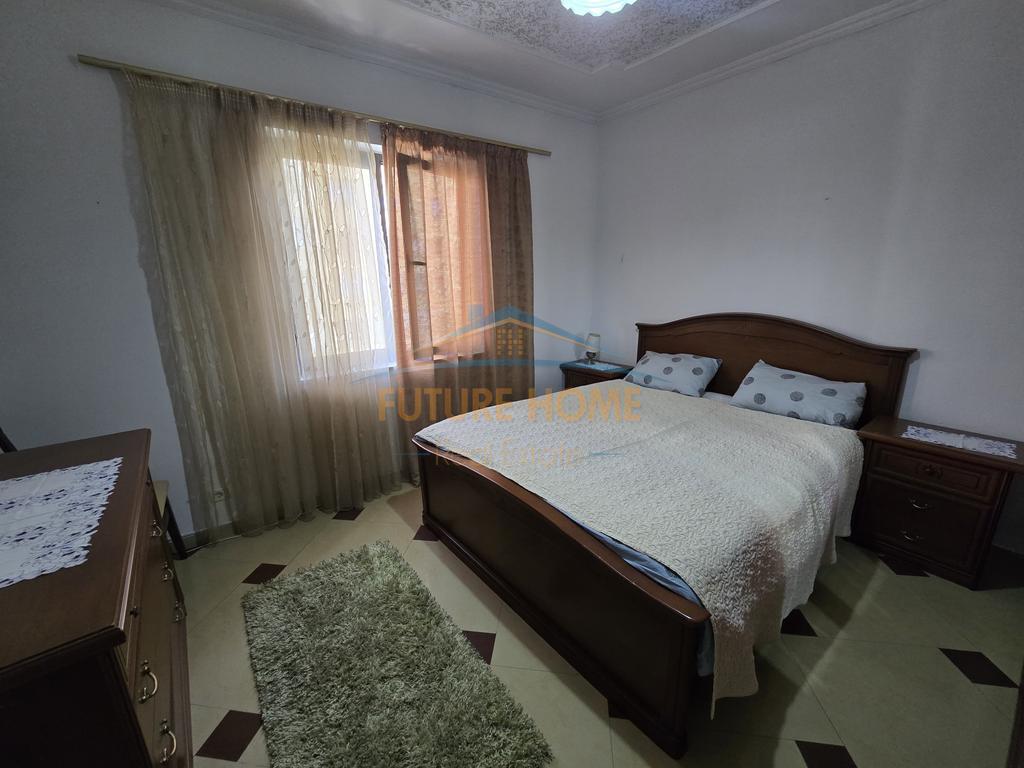 1+1 apartment, Electric Market