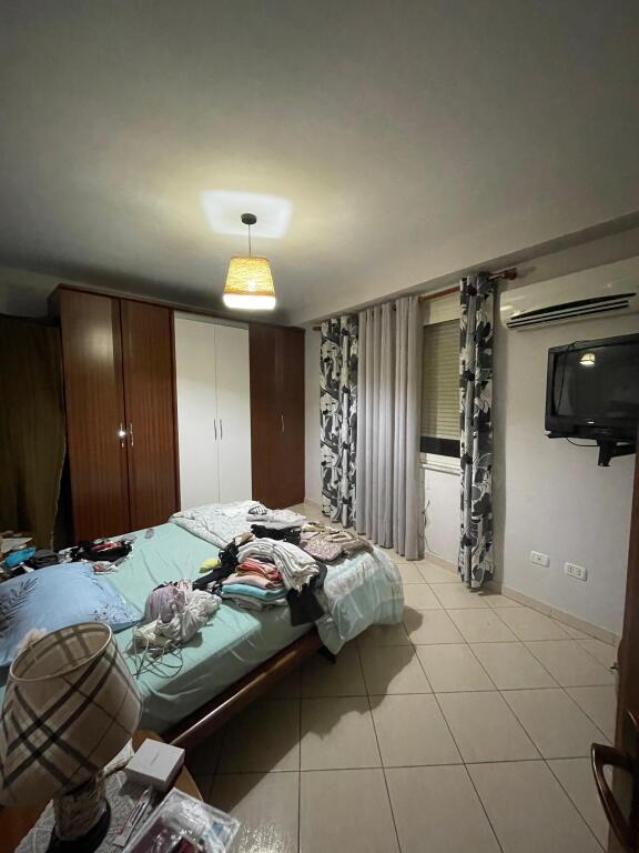 APARTAMENT 2+1 NE SHITJE, PRANE SHKOLLES "MIHAL GRAMENO", RRUGA E ELBASANIT.
