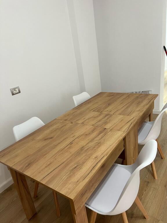 21 Dhjetori Apartament 1+1 me qera