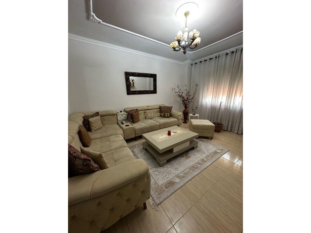 Furnished apartment for rent, very close to the city center.