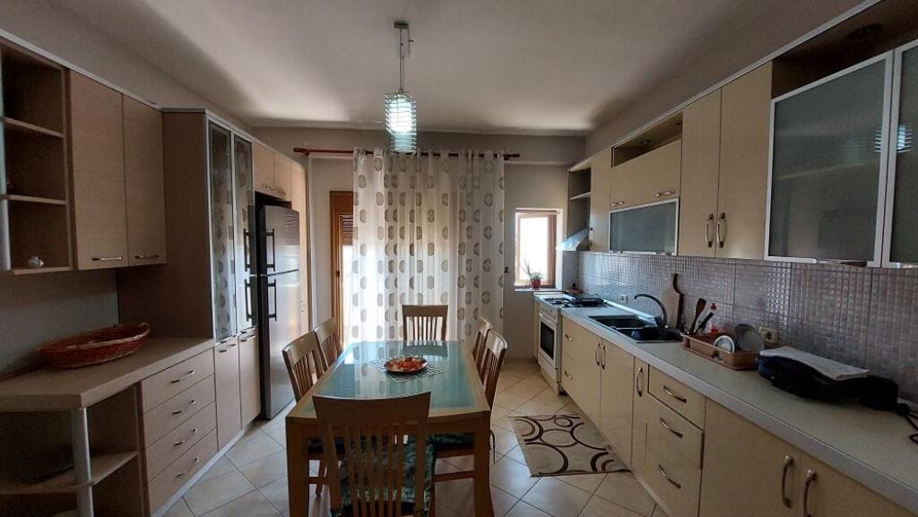 For sale Apartment 2+1 with 3 Balconies - Neighborhood 29 Nëntori, Vlorë
