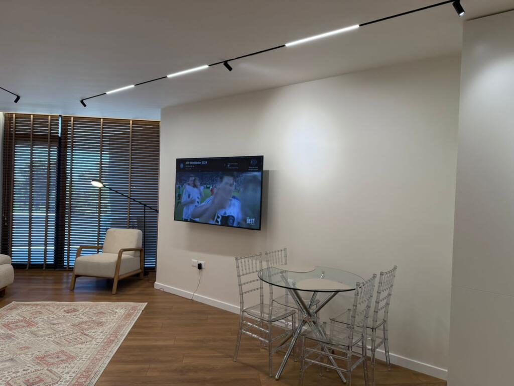 Luxurious 2+1 Apartment for Rent in White Hill