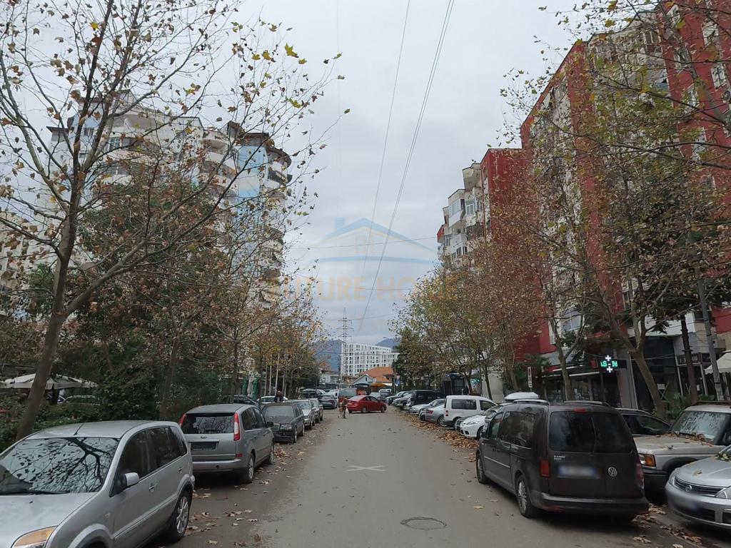 Shitet, Ambient Biznesi, Don Bosko, Tiranë