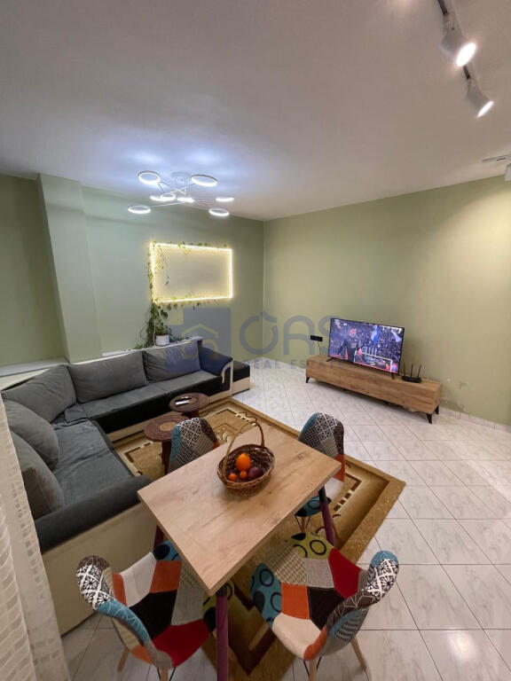 Apartment 1+1 for rent at Komuna e Parisit
