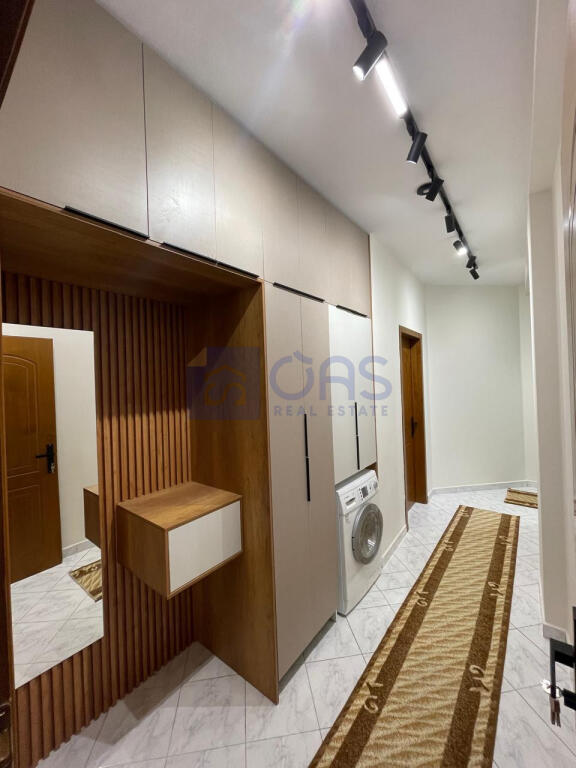Apartment 1+1 for rent at Komuna e Parisit
