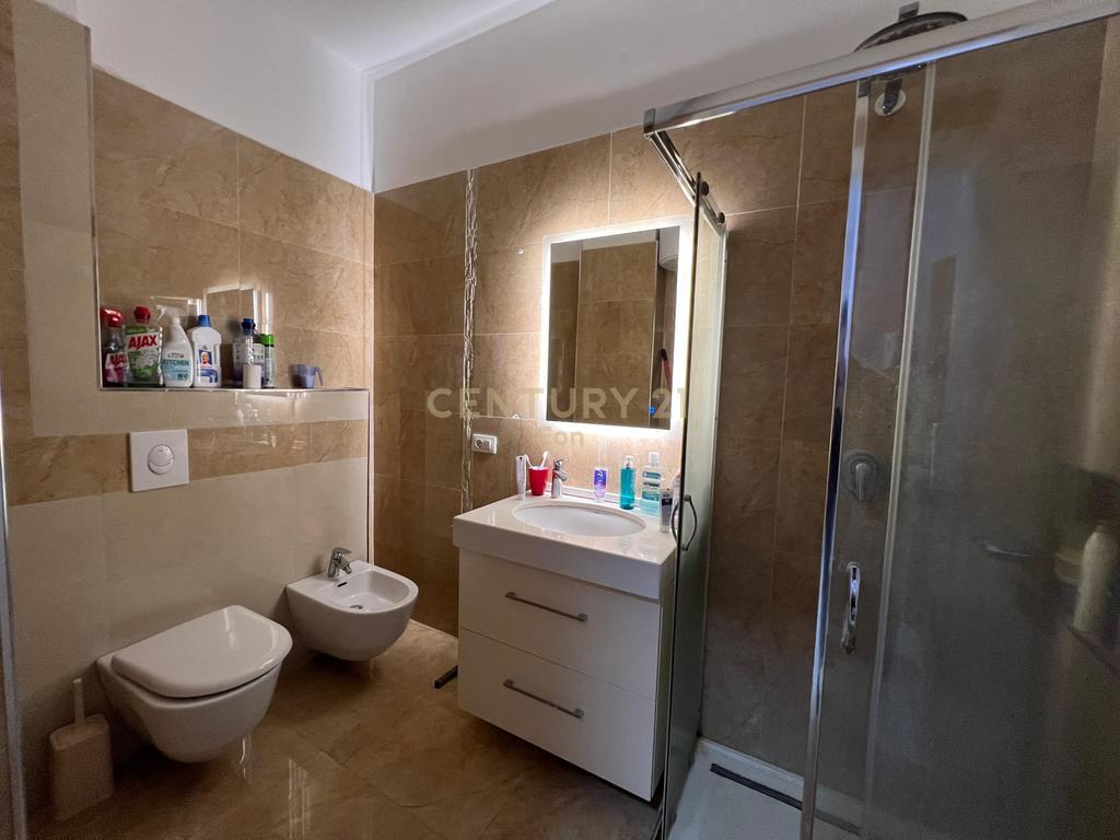 Qera, Apartament 2+1 Pamje deti, Gjykata, Durrës !