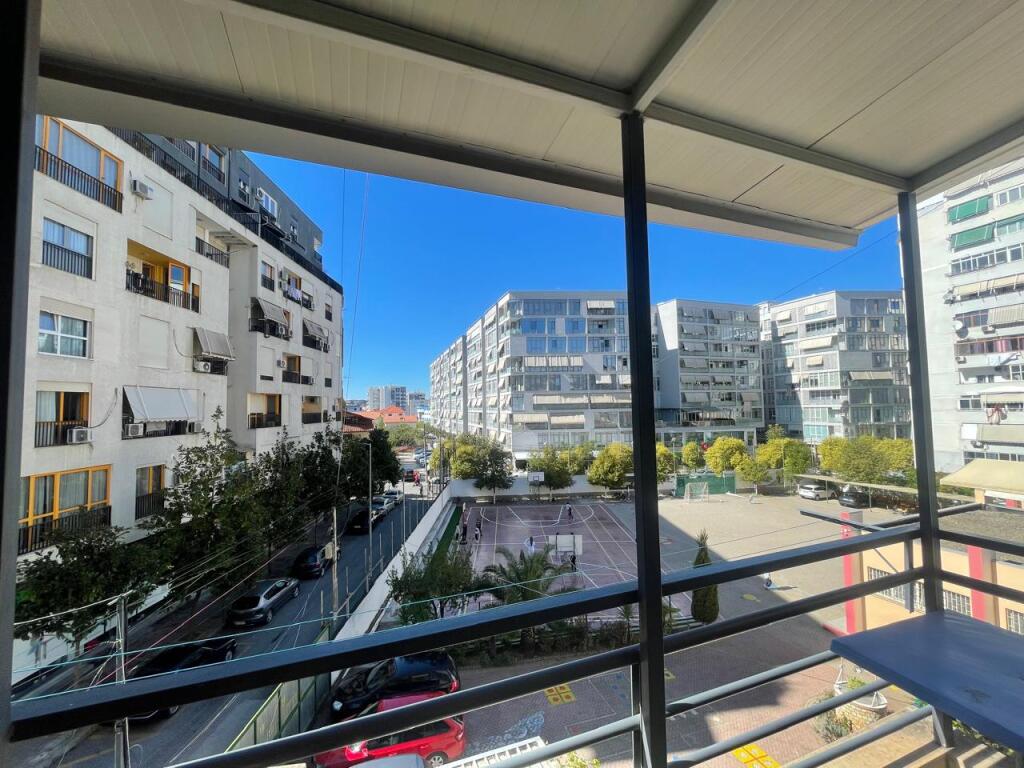 1+1 apartment for rent in the Paris Commune!