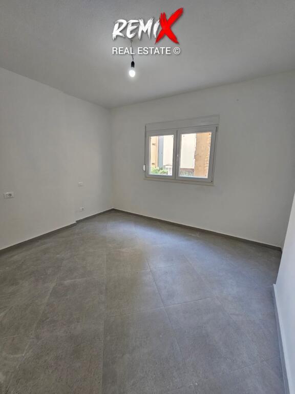 SHITET APARTAMENT 2+1+2 PRANE MARKATES