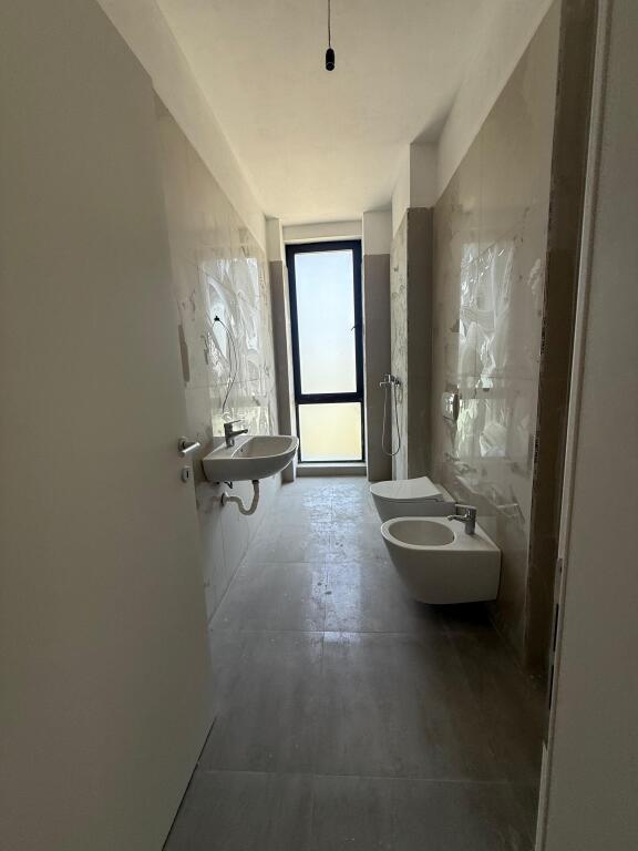FOR SALE Apartment 1+1 with Parking Space at Bulevardi i Ri