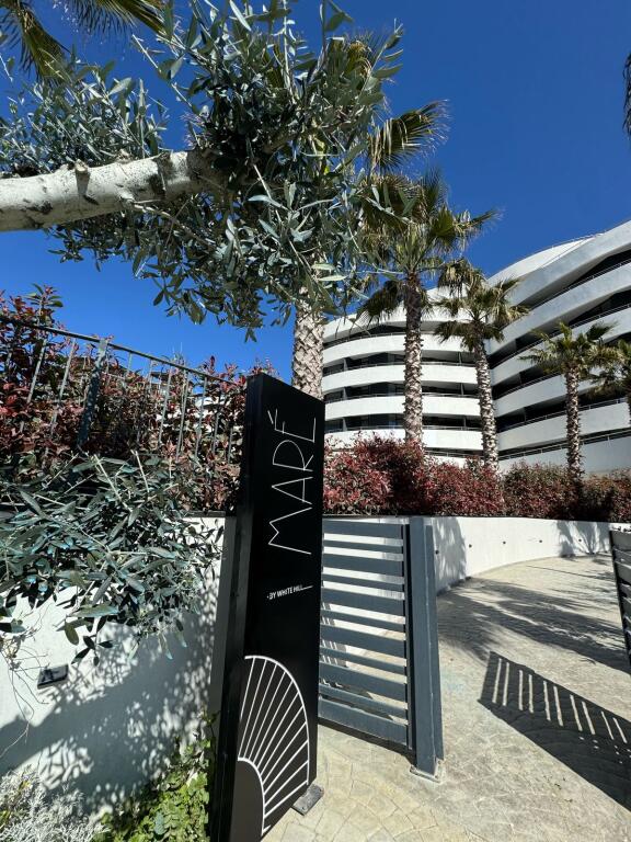 Luxurious 2+1 Apartment for Rent in White Hill