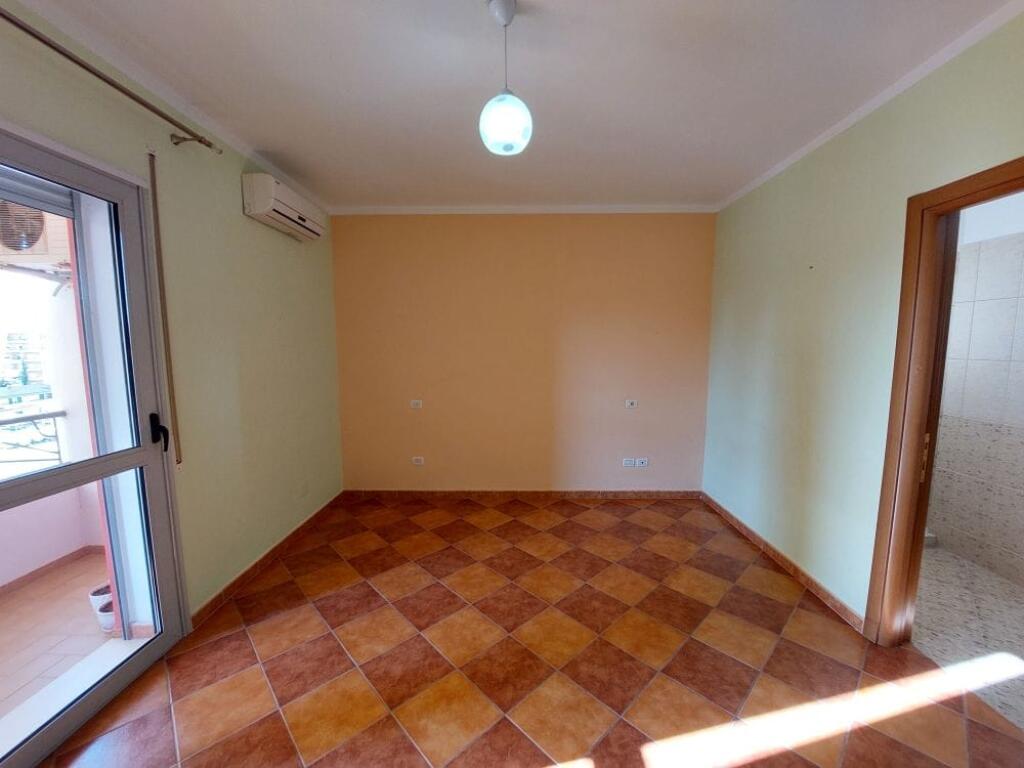 FOR SALE APARTMENT 2+1+2 IN THE NEIGHBORHOOD 29 NOVEMBER, NEAR THE SCHOOL "LEF SALLATA"