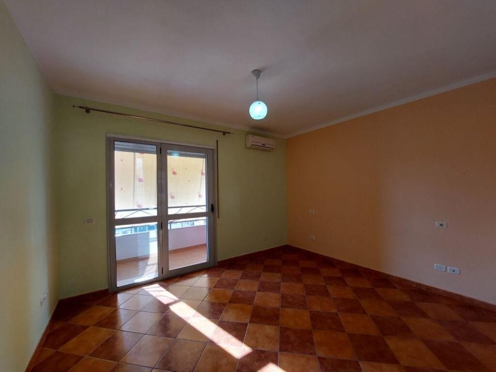 FOR SALE APARTMENT 2+1+2 IN THE NEIGHBORHOOD 29 NOVEMBER, NEAR THE SCHOOL "LEF SALLATA"