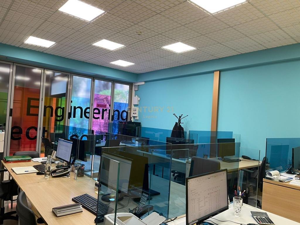 Tirana e Re, Spazio Commerciale/Ufficio in Affitto