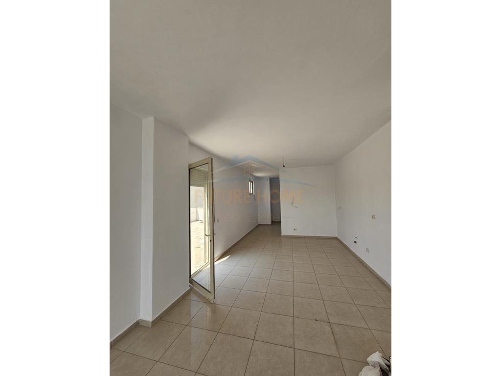 For sale, Apartment 2+1+2+2 +Veranda, Ish-Urt, Durres