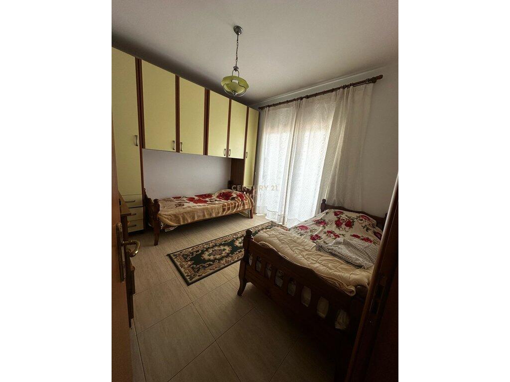 Furnished apartment for rent, very close to the city center.