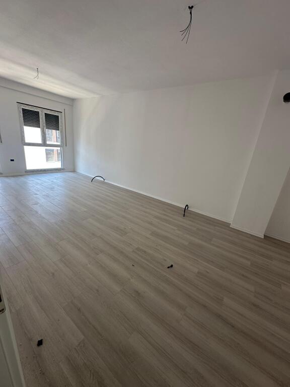 For sale Apartment 3+1+2+Balcony Kamez (Residential Within the Month)