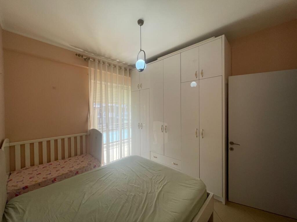 Apartament 1+1 ne shitje perball amerikan 3!