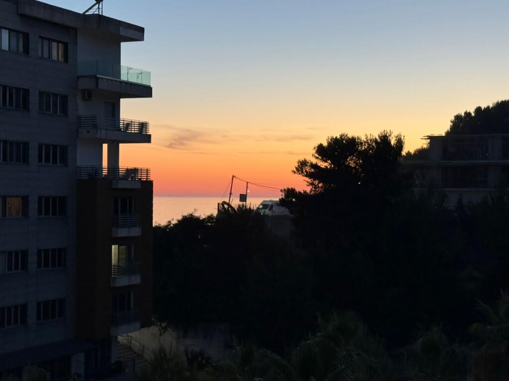 Luxurious 2+1 Apartment for Rent in White Hill