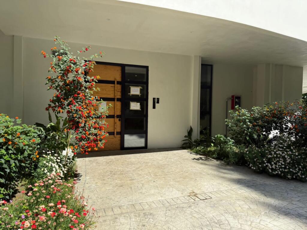 Luxurious 2+1 Apartment for Rent in White Hill