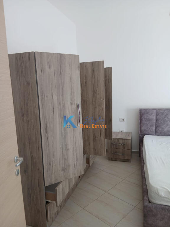 2+1 apartment for rent at Liqeni i Thate, near Vila 21