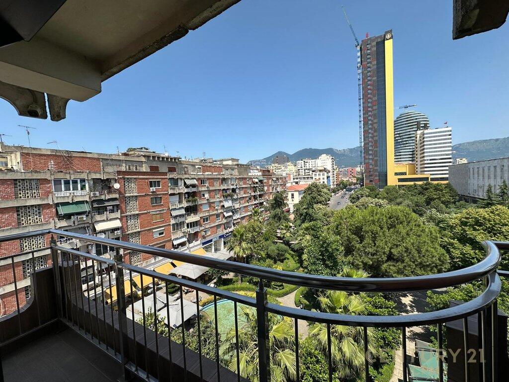 Modern 1+1 apartment for rent Skanderbeg Square