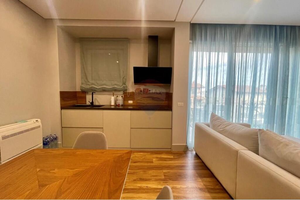 Apartament luksoz per qira tek "Secret Garden"!
