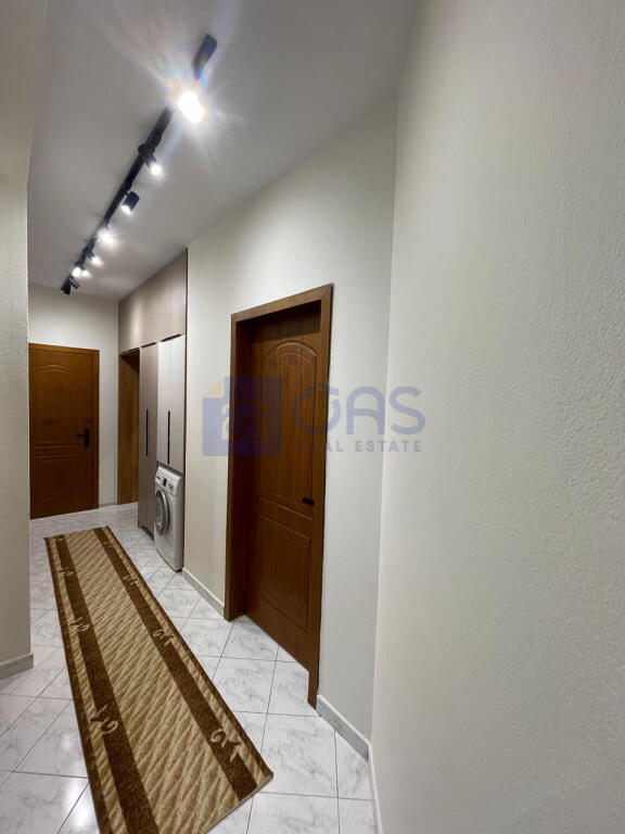 Apartment 1+1 for rent at Komuna e Parisit