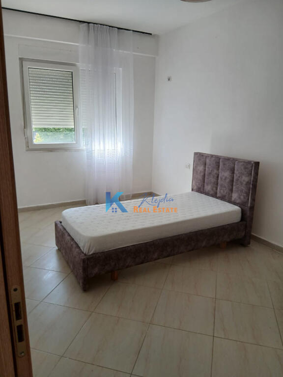 2+1 apartment for rent at Liqeni i Thate, near Vila 21