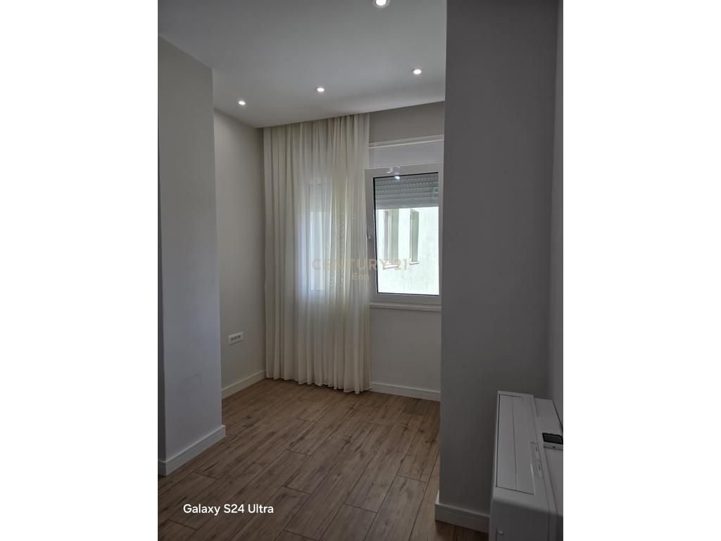 For sale 2+1+2 apartment in Vollga, Durrës!