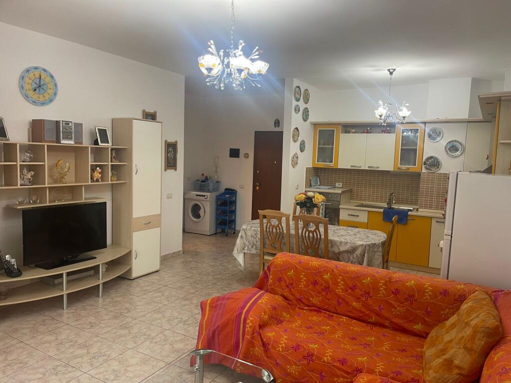 Paris Commune, near Coffee no. 65, a 1+1 furnished apartment is for rent.