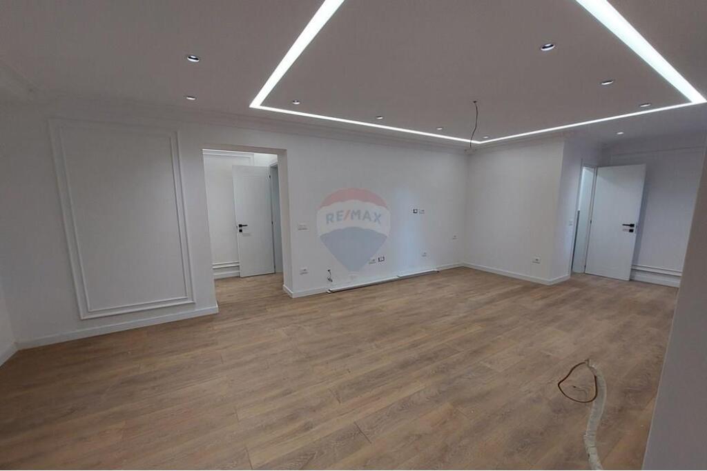 Office for rent near the Ballet School!