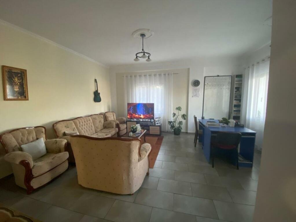 Ingresso 3+1+2+giardino+parcheggio in affitto a Sauk, via Osmet