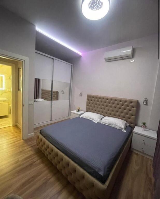 1+1 apartment for rent at Pazari i Ri