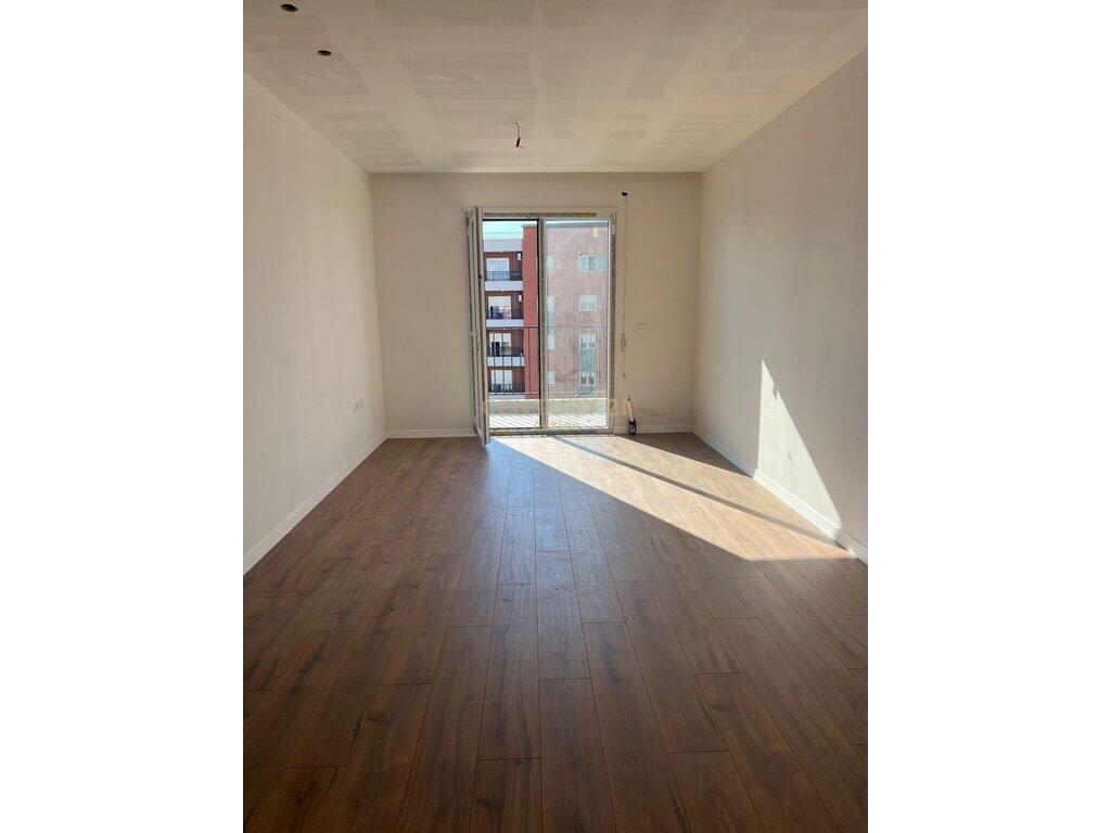 For sale Apartment in new building "Kompleksi Jolla" Unaza e Re