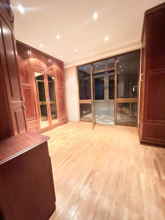 Office space for rent, Cafe Roma, Bajram Curri Boulevard