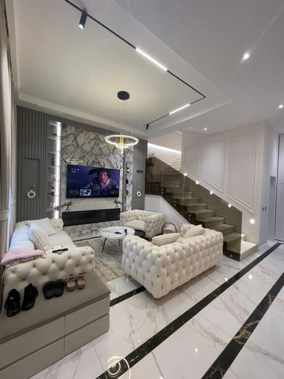 In vendita Super Duplex lusso ❤ 3+1+2 bagni +2 balconi +3 🅿 📍Kodra e Diellit 2