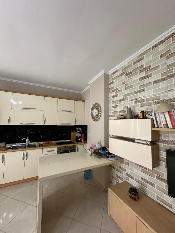 APARTAMENT ME QERA 1+1 NE FRESK