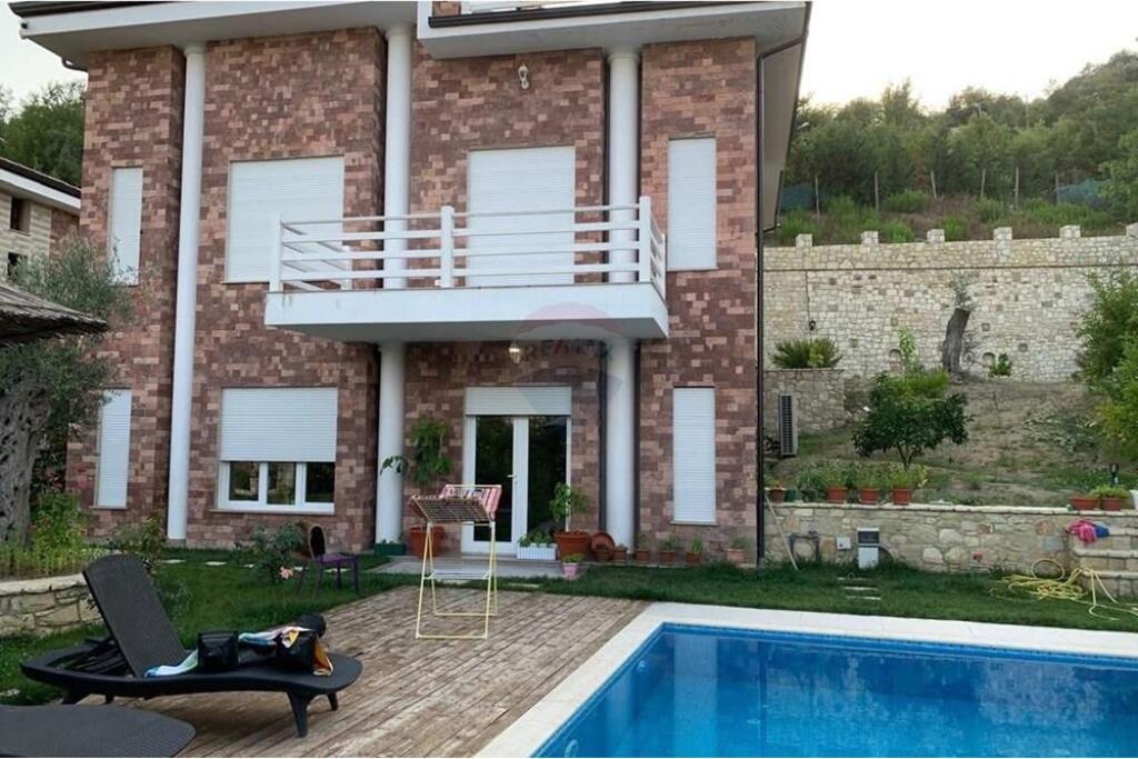 VILLA IN VENDITA A PREZE!!!!
