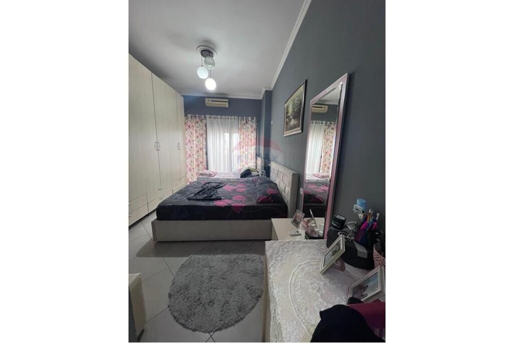 Apartament ne shitje, 2+1 tek bar 'Artisti', Astir