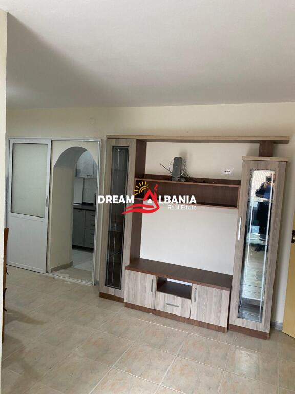 Apartament 1+1 me qera ne Qender te Tiranes, tek Rruga e Barrikadave (ID 4219420)