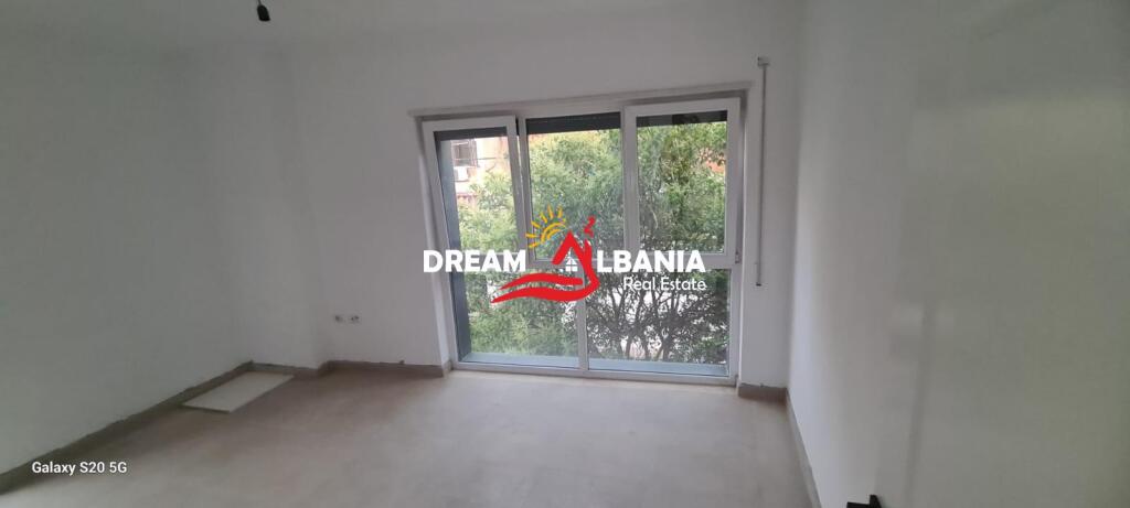 Business/Office Space for Rent, near the Red School in Tirana (ID 42611315)