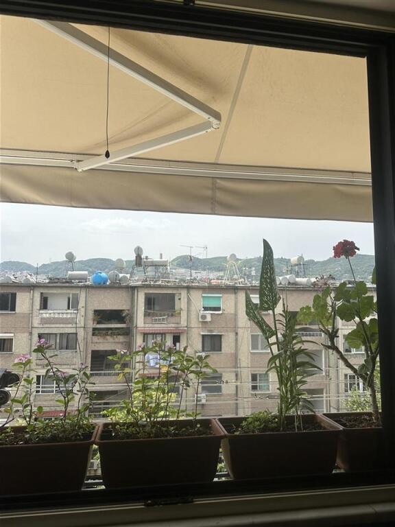 Apartament 2+1+2 me qera ngjit me Hotel Diplomat, perballe Delijorgjit.