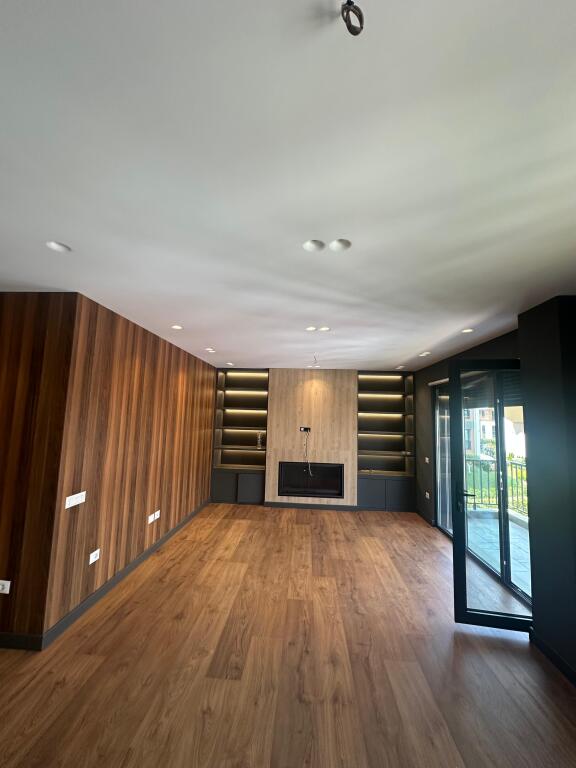 Apartament për Shitje – Liqeni i Thatë, Tiranë