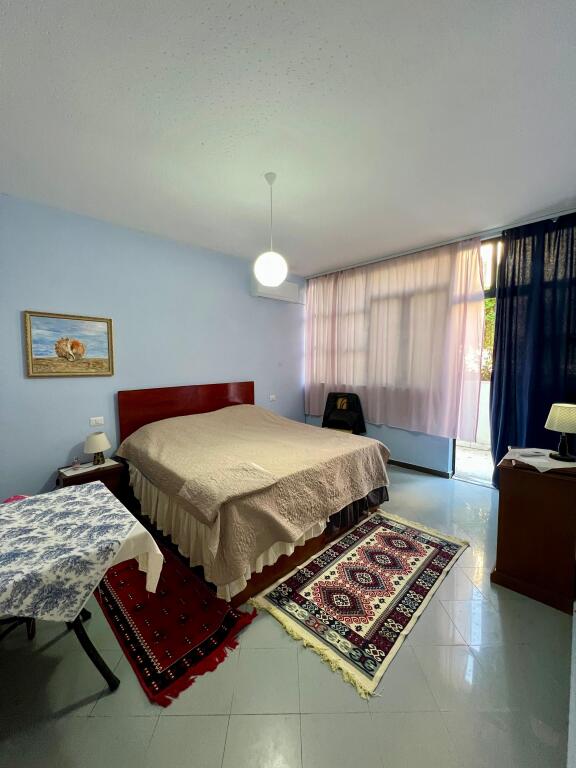 In vendita Casa a 2 Piani, "Shkembi i Kavajës", Durrës.
