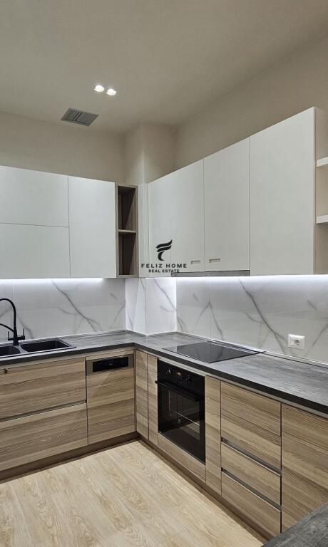 FOR SALE APARTMENT 3+1 LIQENI THATE
