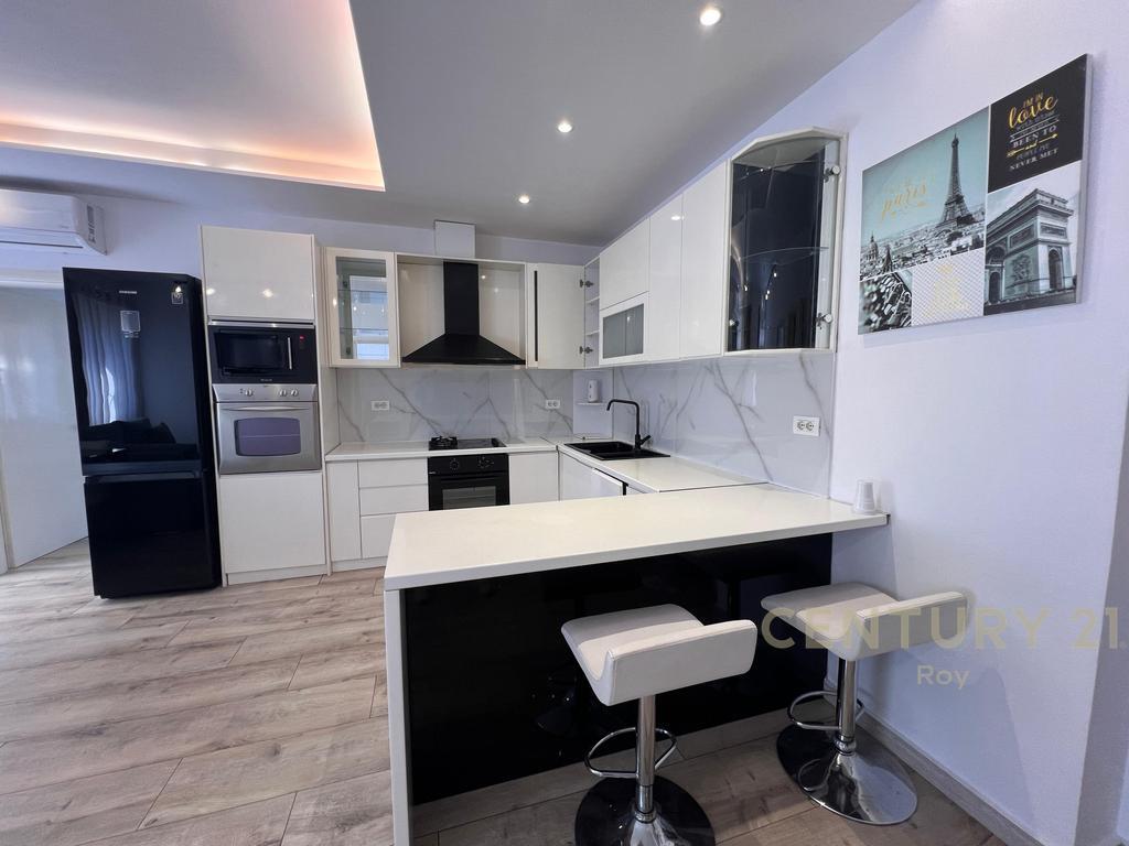 FOR RENT APARTMENT 2+1 IN THE BEACH AT RROTA E KUQE!