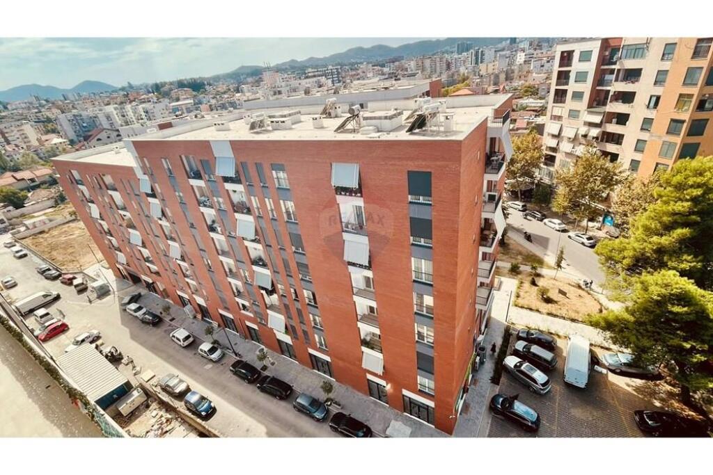 1+1 apartment for sale in the area of Ali Demit.