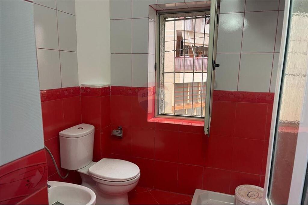 Apartment 1+1 for rent at Shkolla e Kuqe.
